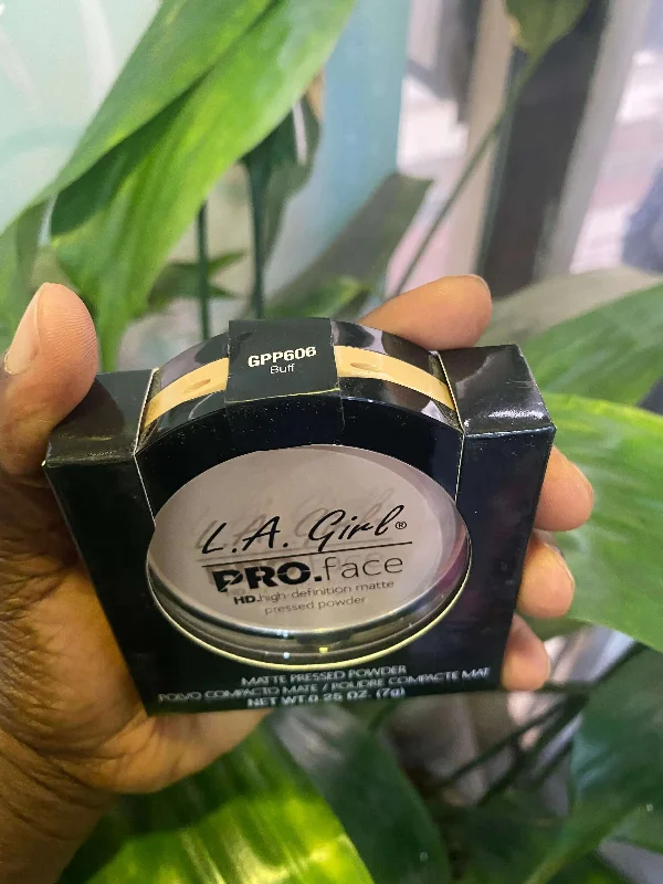 Price Reduction L.A Girl Pro Face HD Matte Pressed Powder
