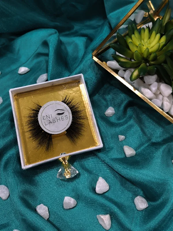 Weekend Offers That Shine Motivation False Eyelashes